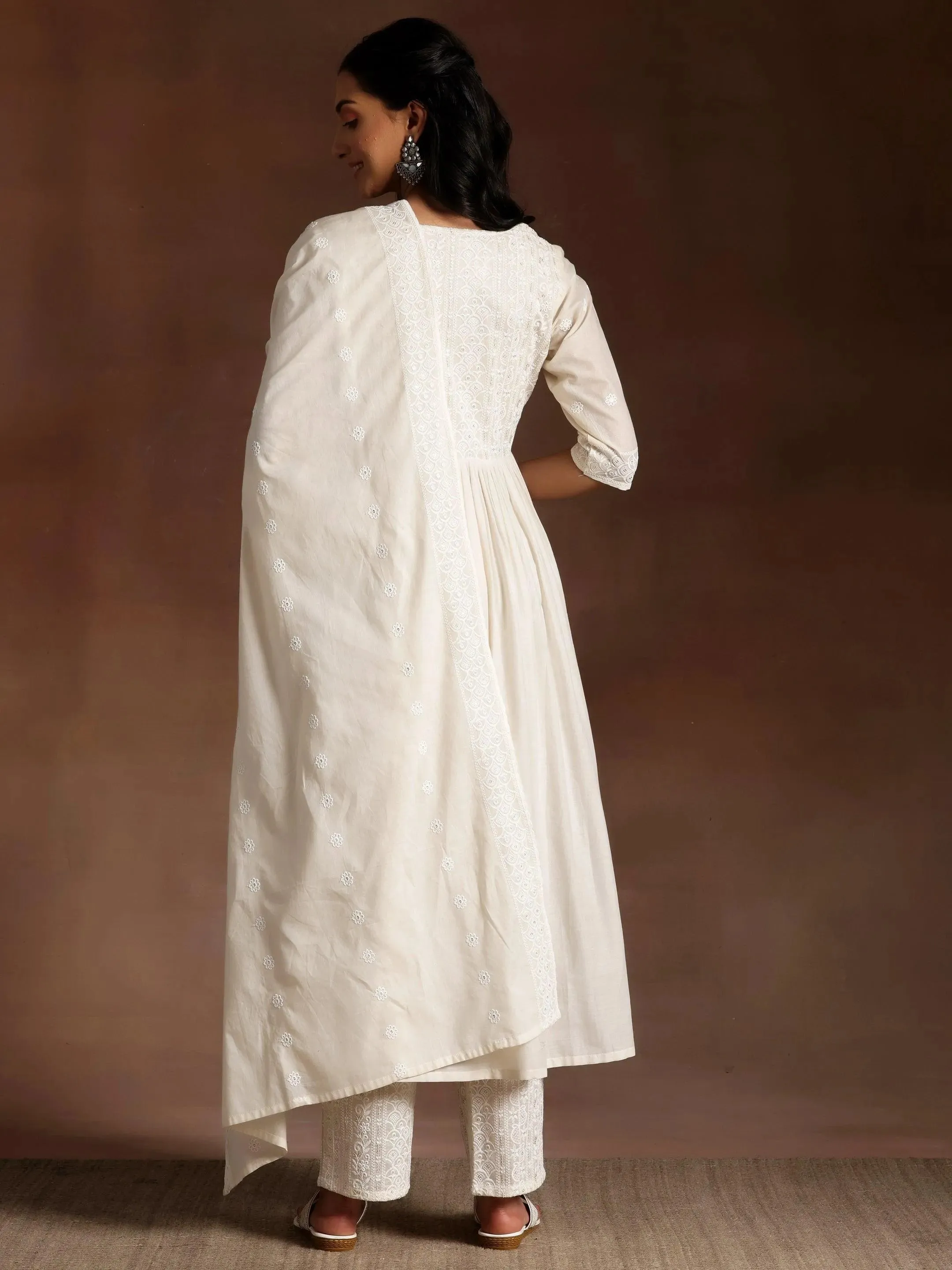 Alizeh Off white Embroidered Cotton A-Line Kurta With Palazzos & Dupatta