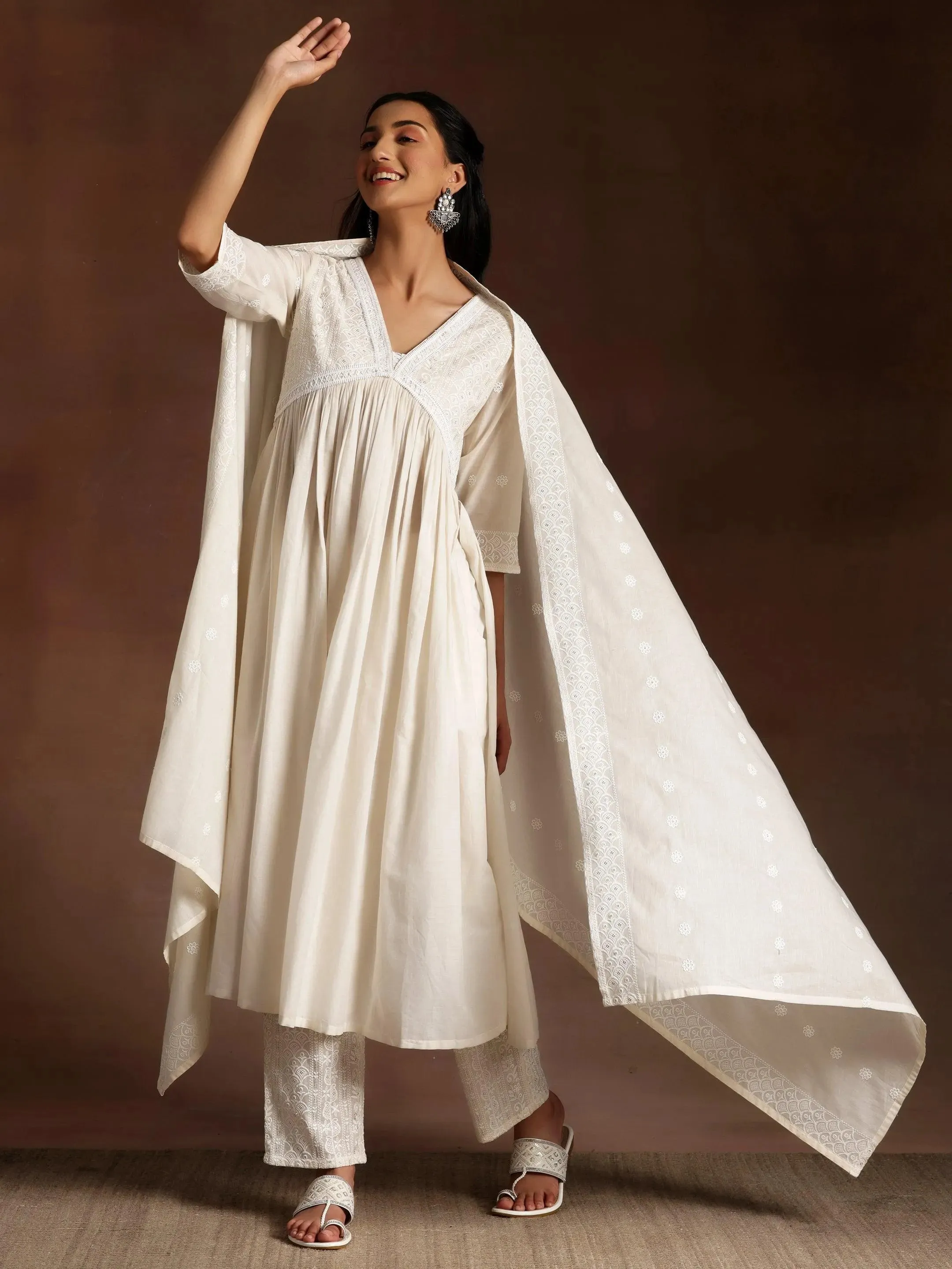 Alizeh Off white Embroidered Cotton A-Line Kurta With Palazzos & Dupatta