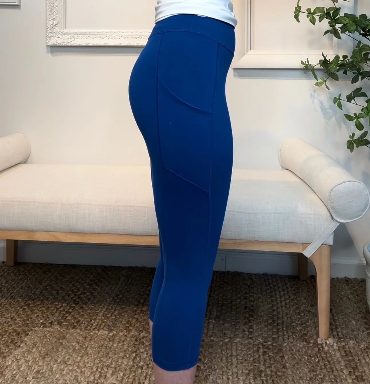 CAPRI LENGTH YOGA LEGGINGS WITH POCKETS, Royal