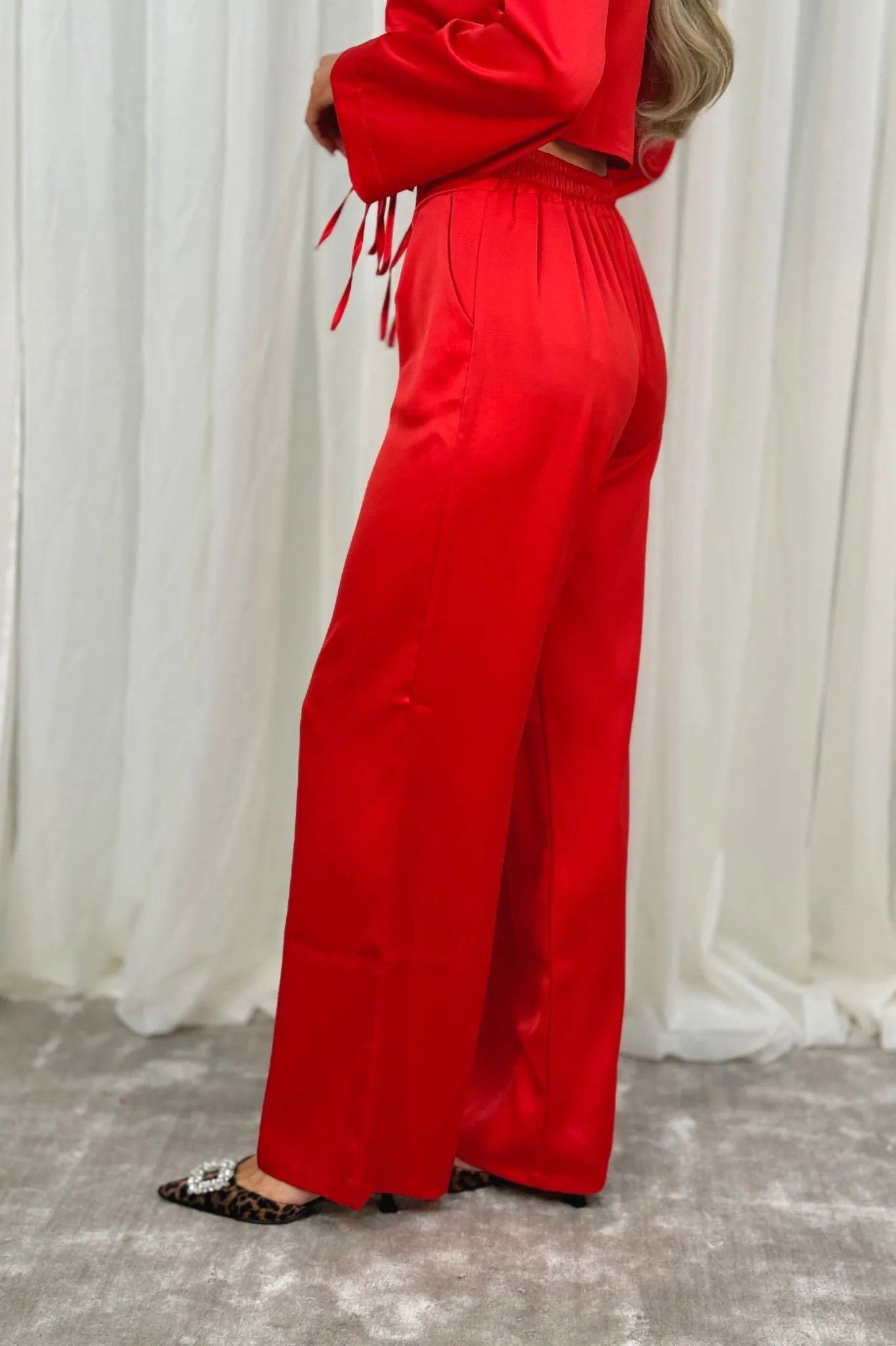 Erica Satin Trousers In Red