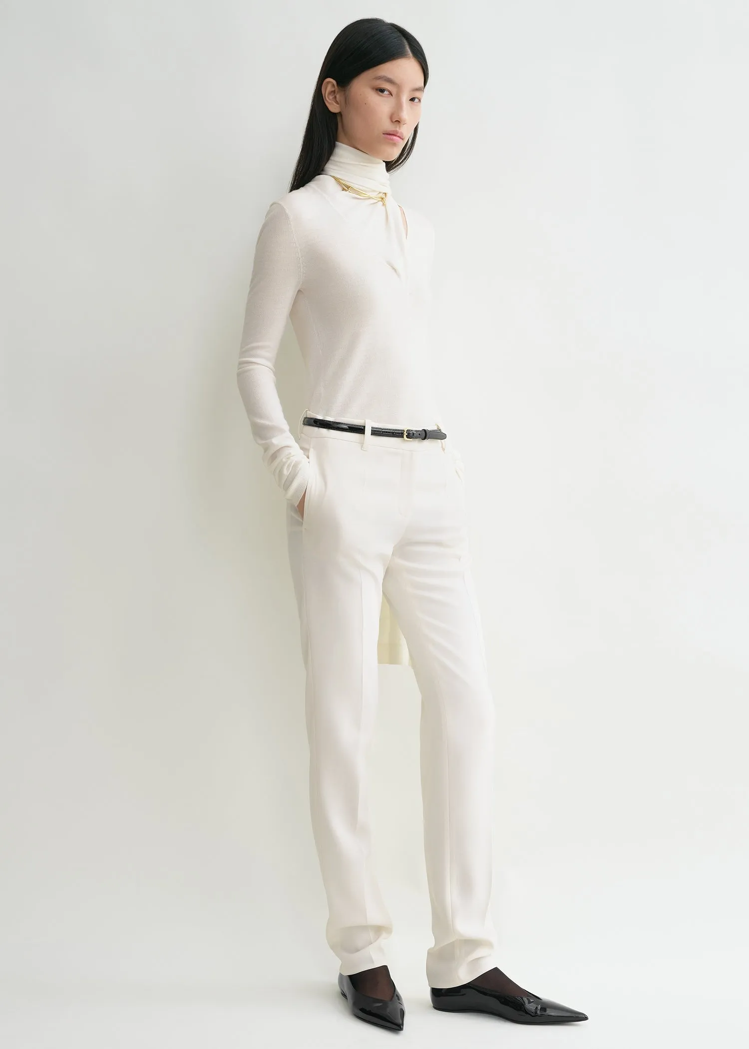 Low-waist slim trousers ecru