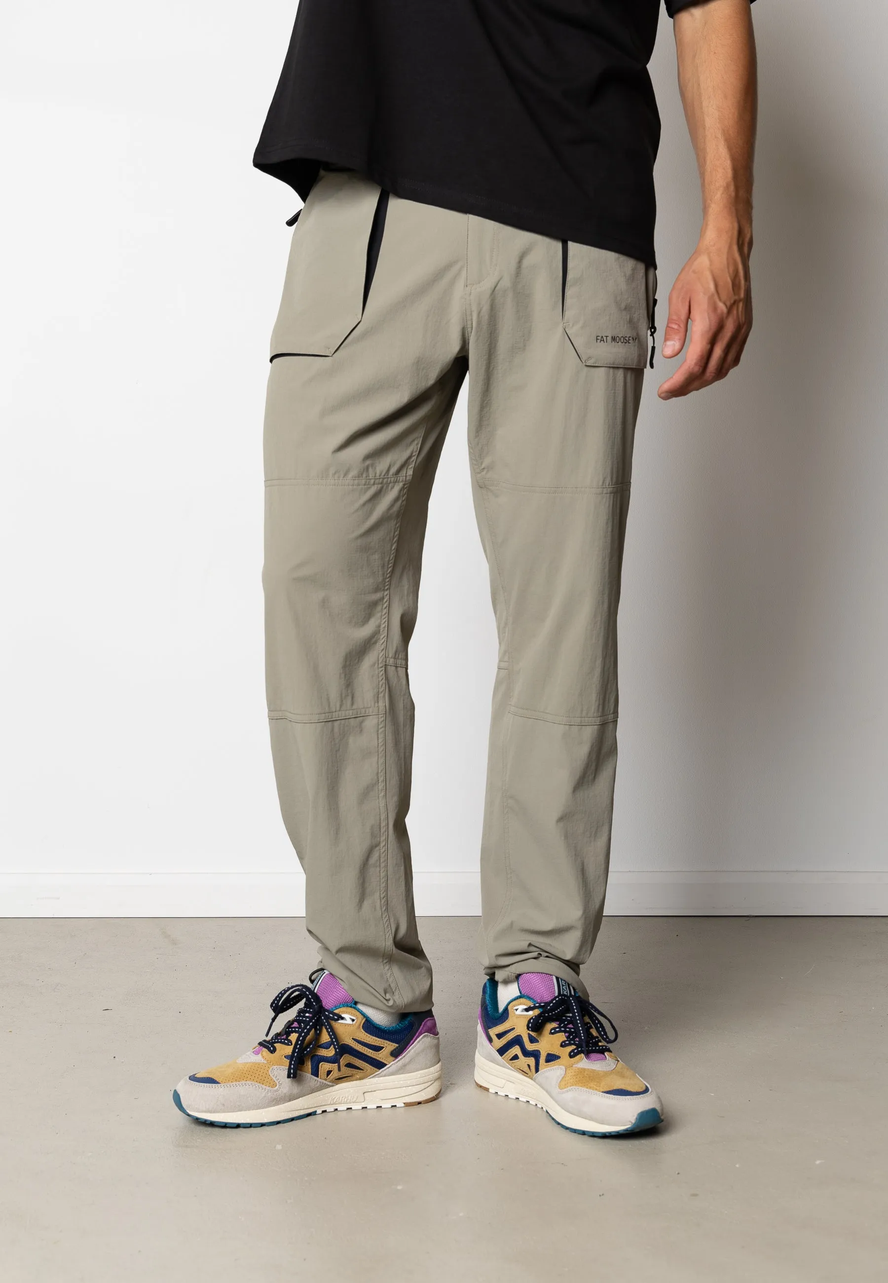 TRACK TROUSERS - Grey green/Black